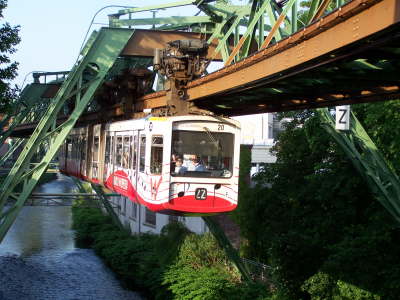 Schwebebahn